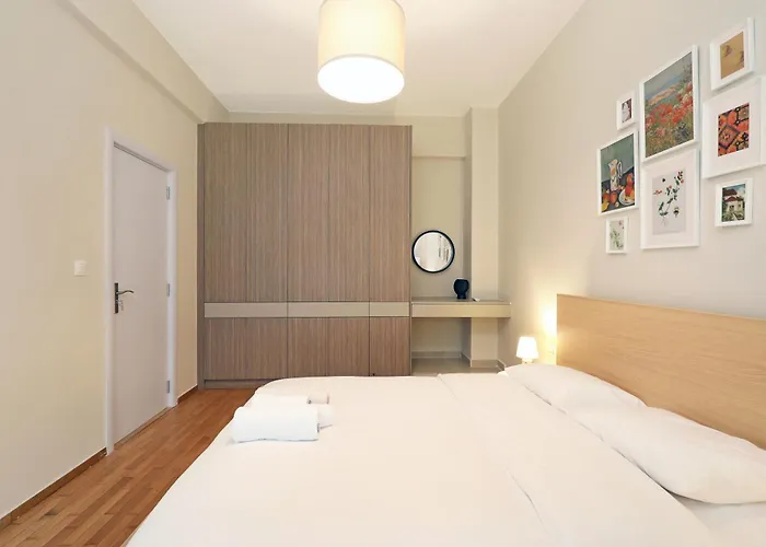 Luxury Apartment Next To Athens - Greecing