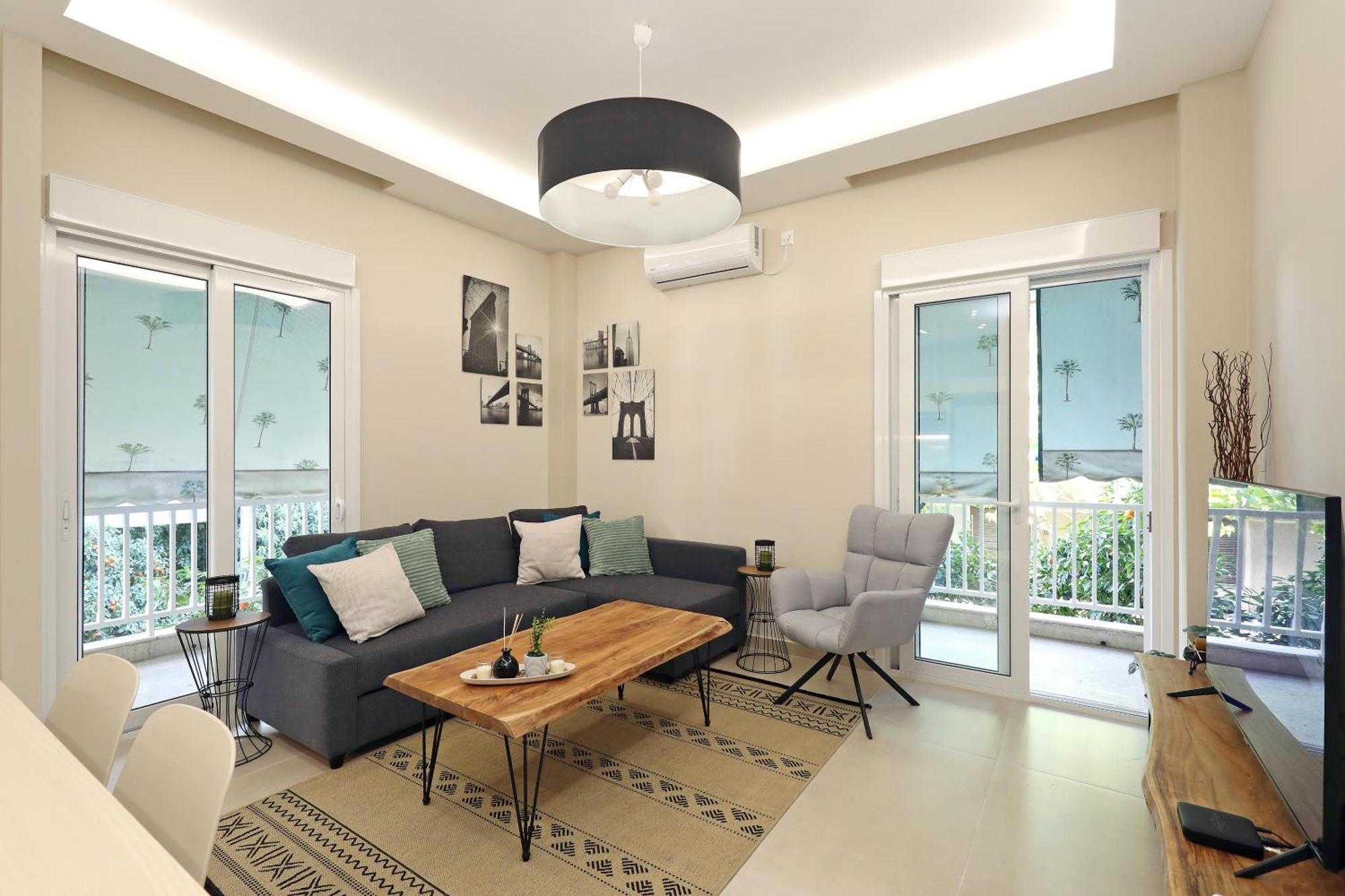 Apartment Luxury Next To - Greecing