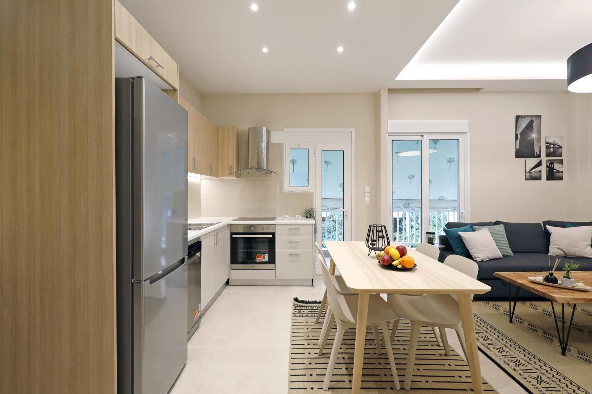 Luxury Next To - Greecing